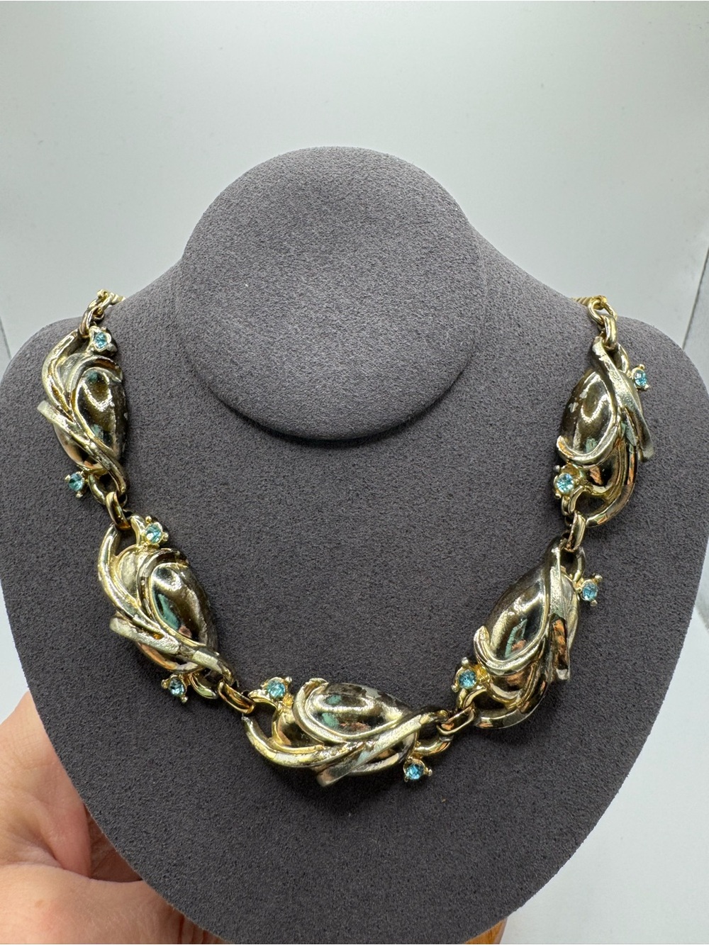 Vintage Coro Gold-tone necklace with Light Blue Rhinestones